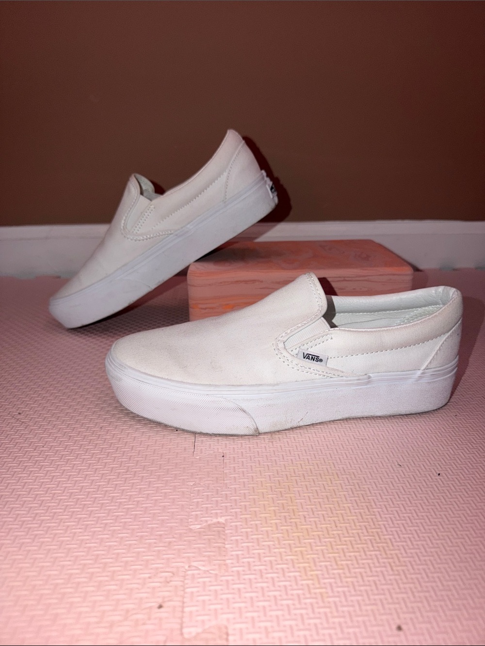 Vans White Platform Slip-On Sneakers (Size: Men’s 7.5, Women’s 9)
